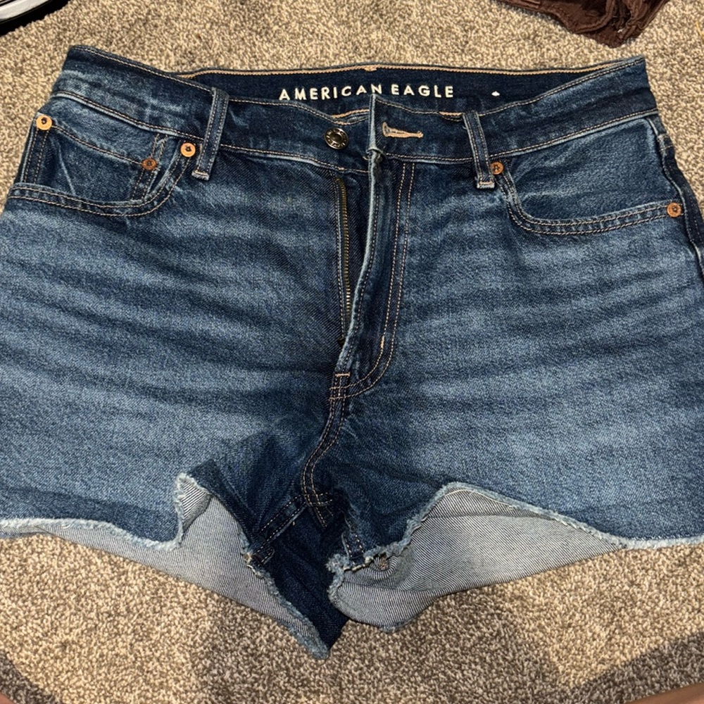American eagle shorts size 6